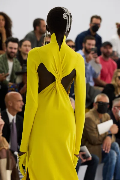 Look 56